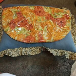 HOBO CLUTCH AND GORGEOUS AND UNIQUE!!!🥂🥂🥂